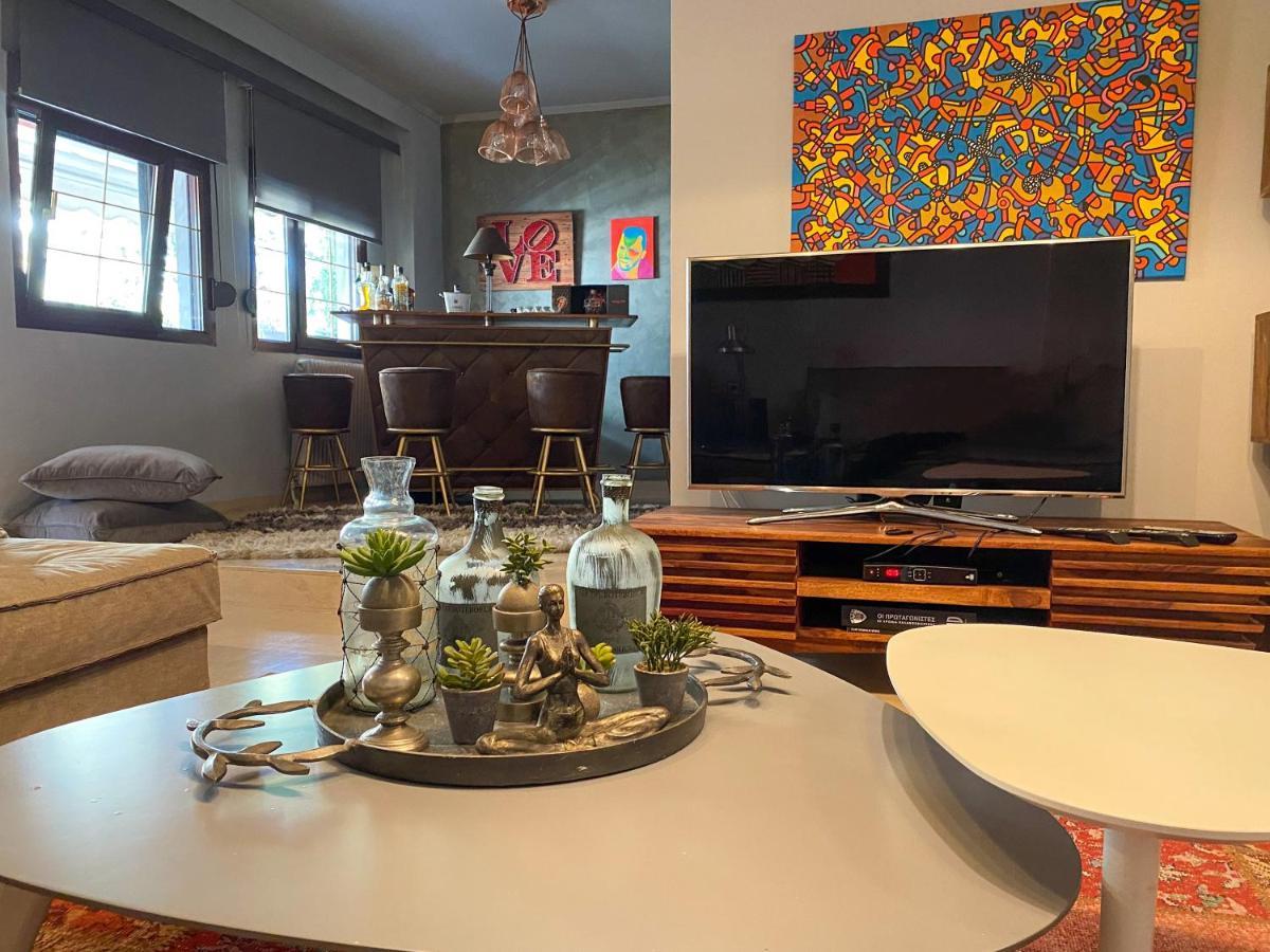 Lovely Luxurious Modern Apartment In เทสซาโลนิกิ ภายนอก รูปภาพ